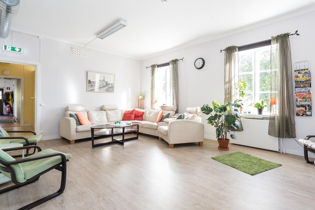 Brukshotellet Roma B&B Romakloster Buitenkant foto